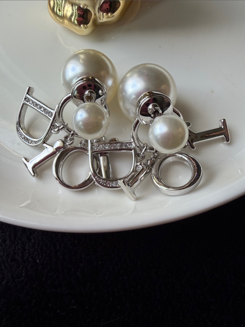 Like New - Dior Silver-tone Double-Sided Pearl Drop Earrings